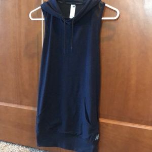 New Balance SUPER soft hooded sleeveless pullover